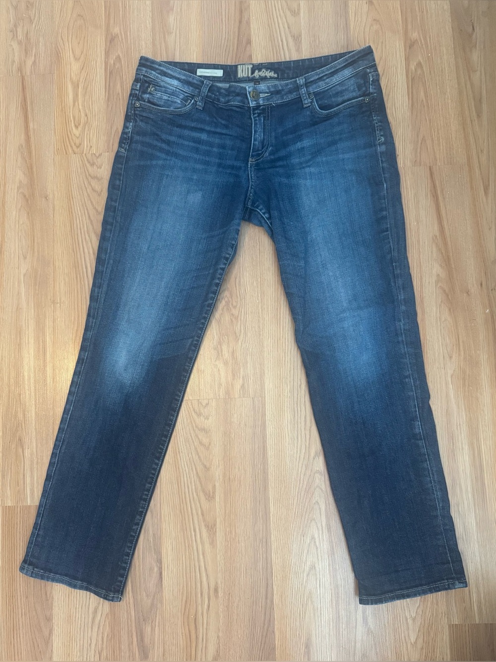 Kut from the Kloth Catherine women’s Dark Blue Straight-Leg boyfriend Jeans